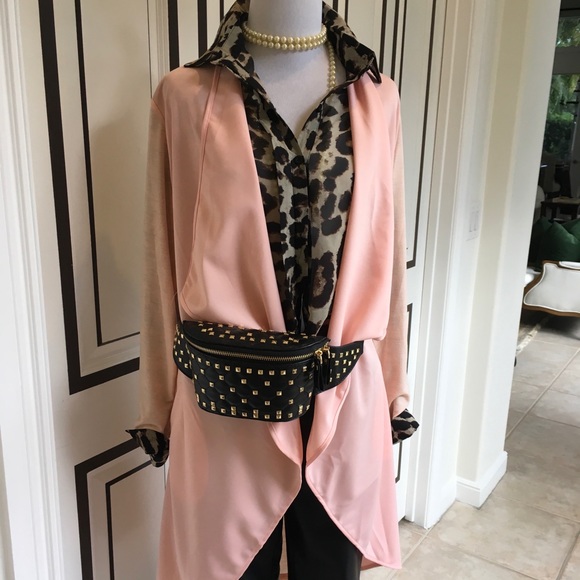 GLAM GARAGE Tops - PINK 💗CARDIGAN